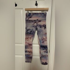 Lululemon 25” Luxtreme Wunder Unders Size 6